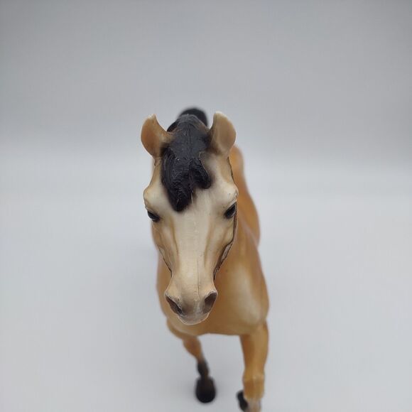 Breyer #111 Cheyenne Buckskin Horse Western Prancer Mold Dorsal Stripe - Picture 11 of 14